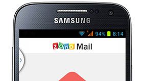 movil samsung en la pantalla se muestra la app de zoho mail para android